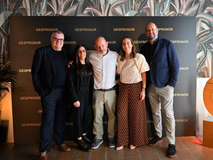 El equipo directivo de Gespronor: Rubén Criado (Director General), Ana Jardon (Dirección Dpto Técnico), Jacobo Guillén (CEO y Fundador), Vanesa Décima (Dirección Financiera) y Fran Vázquez Viader (Dirección Comercial y Marketing)