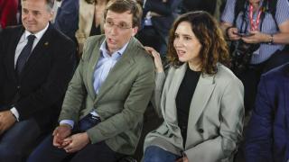 Dos de Mayo, en directo | Madrid celebra un inédito acto en el exterior con la ausencia del Gobierno central