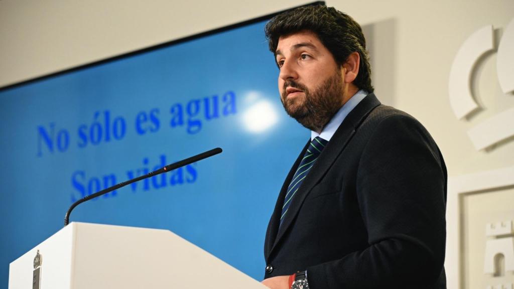 El presidente de la Región de Murcia, Fernando López Miras, comparece en el Palacio de San esteban para defender el trasvase Tajo-Segura.