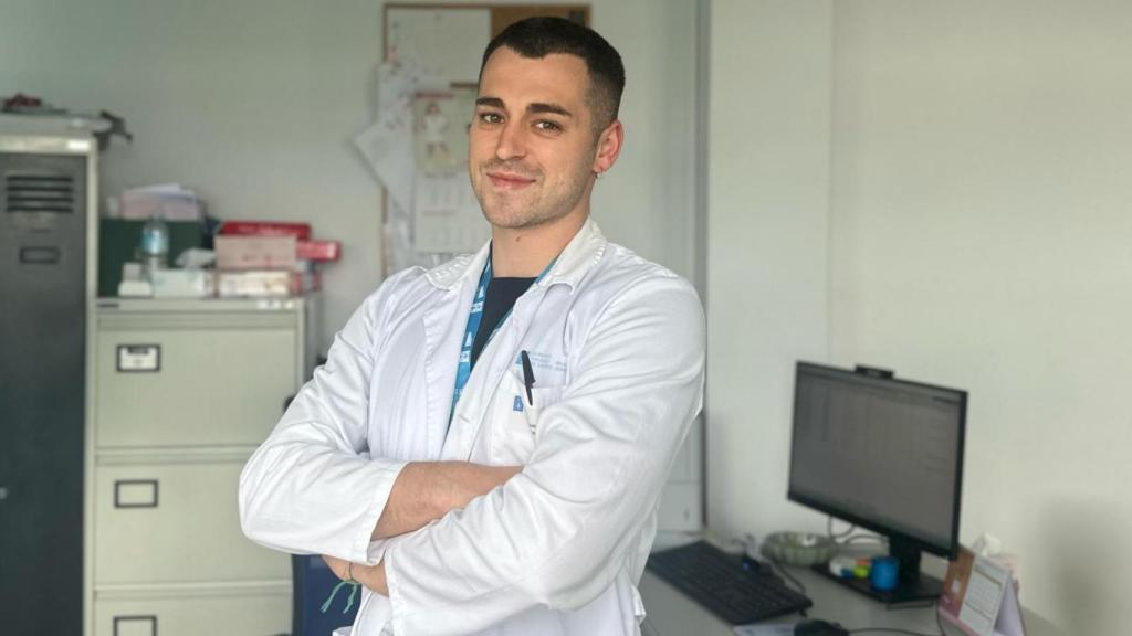 Fran Sáez, matrón en el Área Sanitaria de A Coruña y Cee.