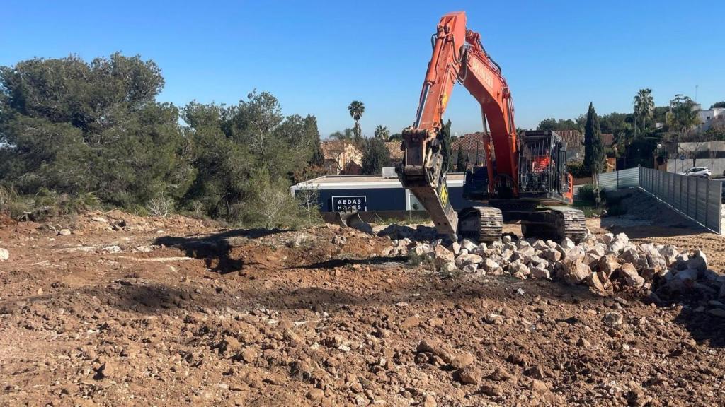 Así están trabajando las excavadoras en los terrenos de Godella.