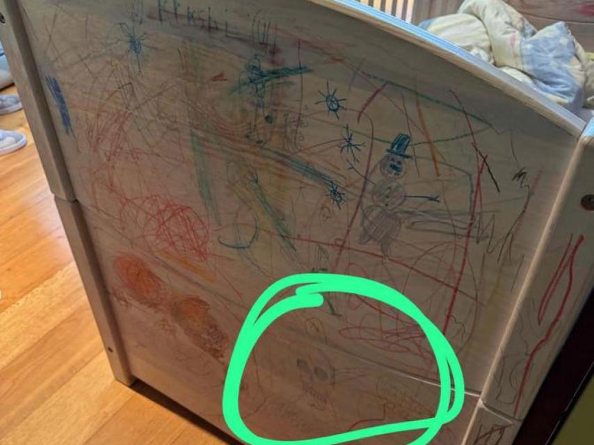 La foto del dibujo de la calavera destacada por los investigadores.