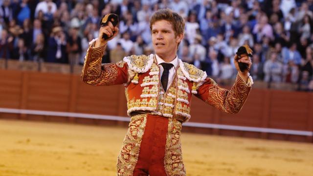Borja Jiménez corta dos orejas en la Maestranza.