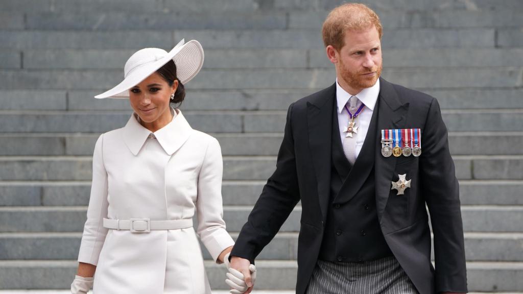 Meghan Markle y el príncipe Harry en el Jubileo de Platino de Isabel II.