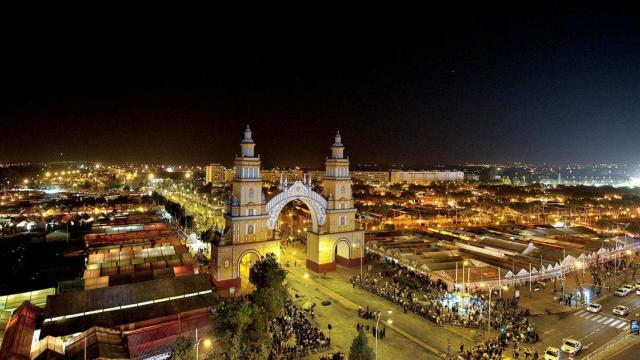 Una panorámica de las calles de la Feria de Sevilla.