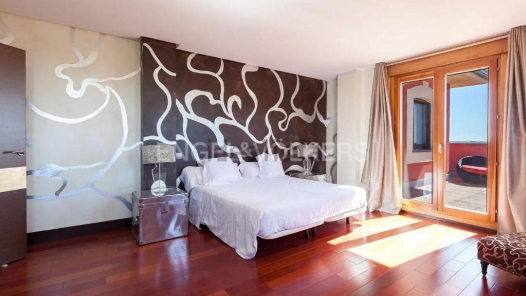 Imagen de uno de los dormitorios. Foto: Idealista