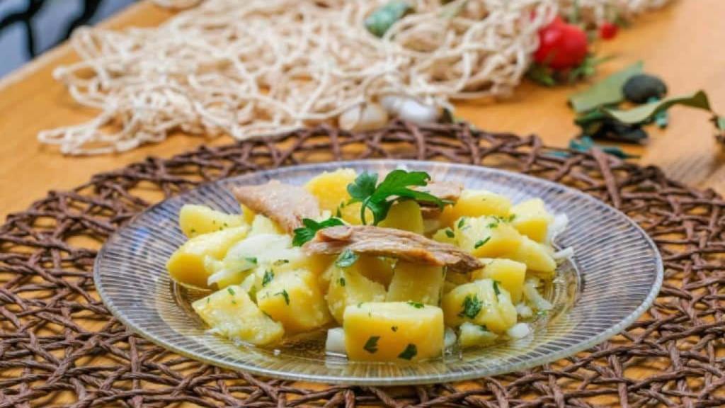 Las papas aliñás de la Bodega de San Lorenzo.