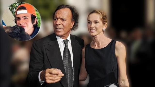 Julio Iglesias y Miranda Rijnsburger, junto a sus cinco hijos, en una imagen de su Instagram.