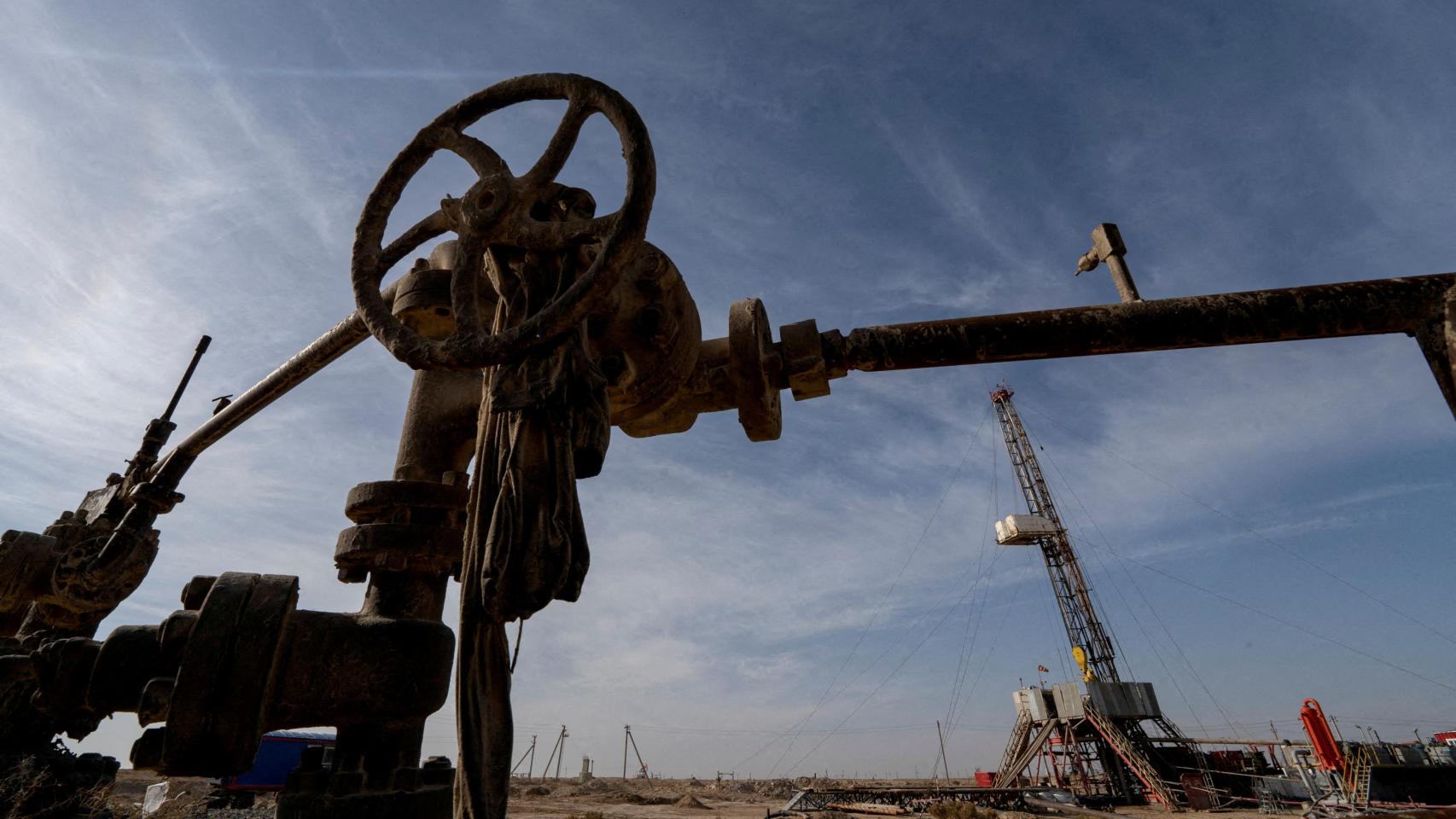 Campo petrolífero en Kazajistán.