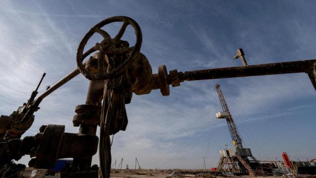 Campo petrolífero en Kazajistán.