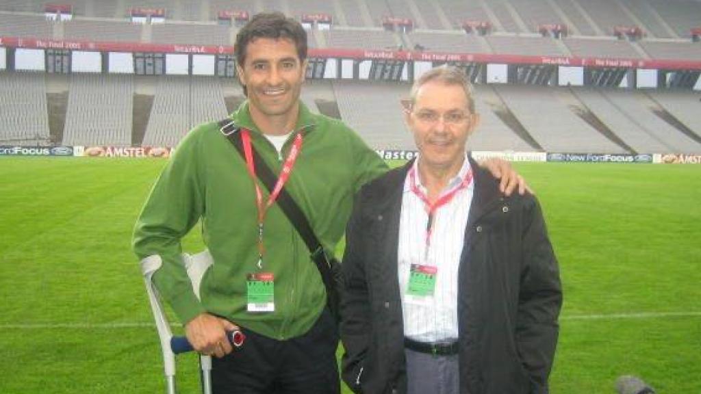 Míchel y José Ángel de la Casa antes de narrar un partido de fútbol.