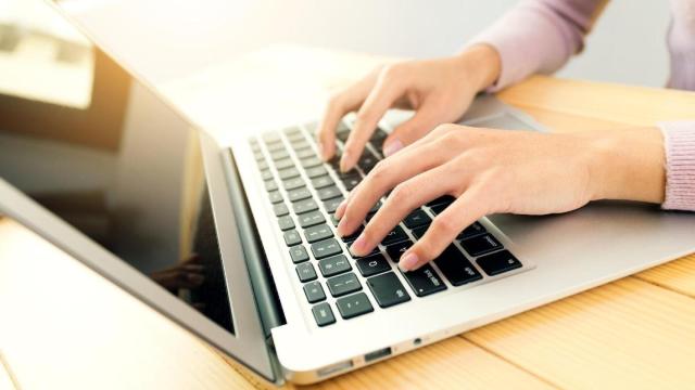 Los mejores ordenadores portátiles del 2025 para quienes buscan potencia, diseño y batería duradera