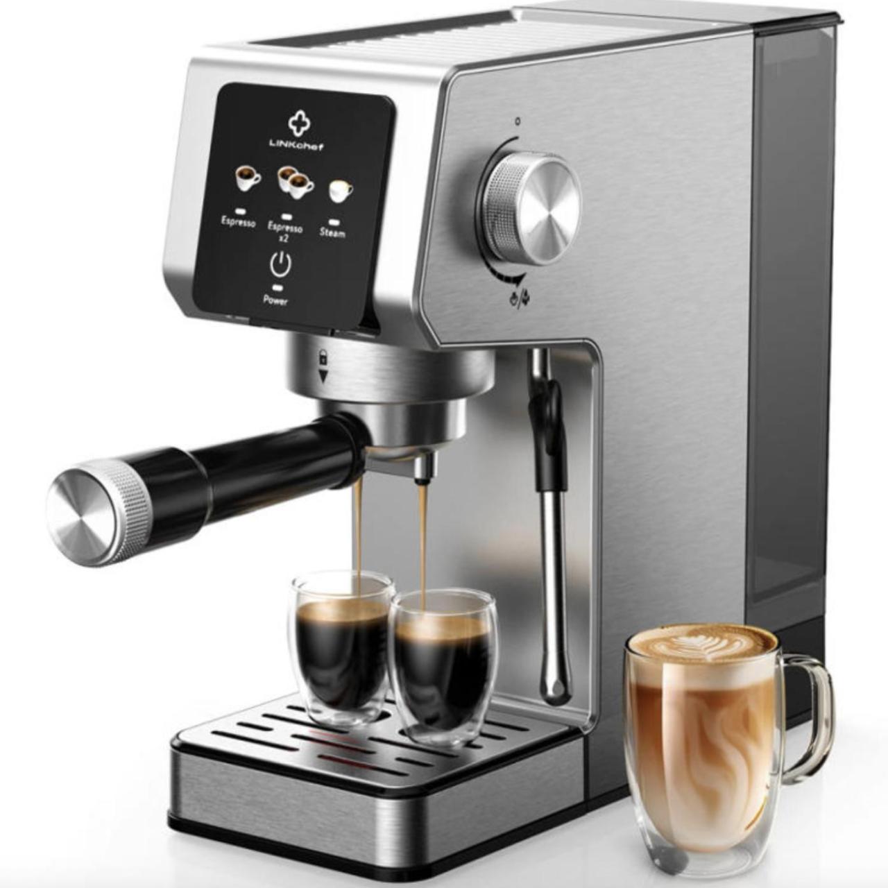 Esta cafetera cuenta con decenas de reseñas positivas.