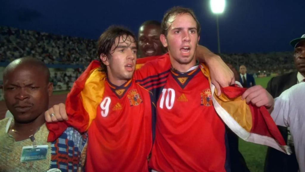 Couñago y Colsa celebran la victoria en el Mundial de Nigeria.