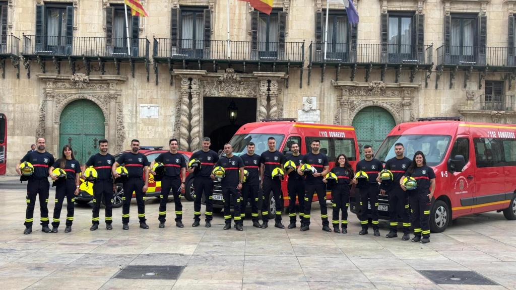 Toma de posesión de los nuevos bomberos.