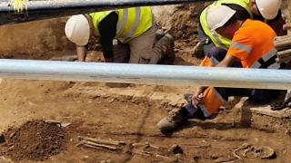 Imagen de los restos de uno de los cuerpos de época romana encontrados en la obra del Metro de Málaga.