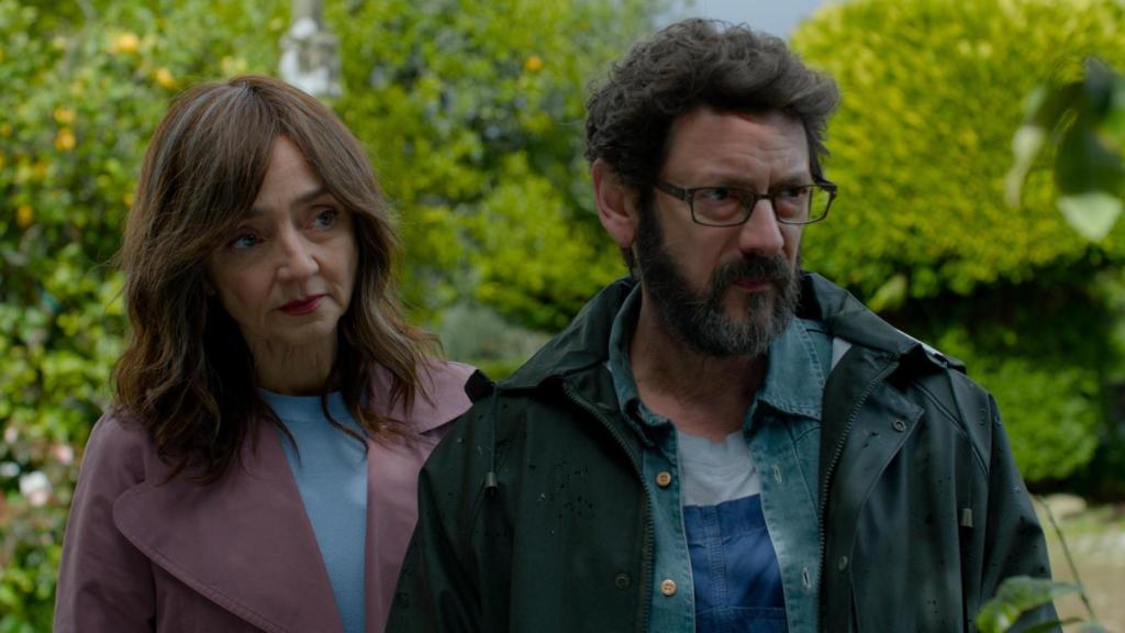 Maria de Medeiros y Manolo Solo, en 'Una quinta portuguesa'