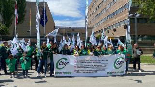 CSIF se concentra en Valladolid para exigir un estatuto con mejoras laborales para los empleados del Sistema Nacional de Salud