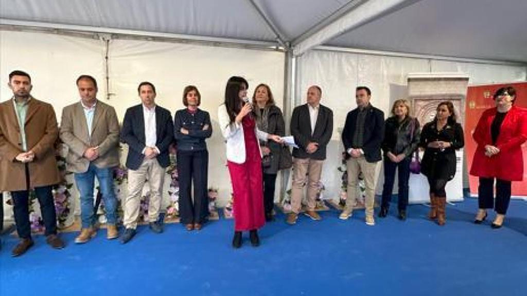 La concejala de Hacienda y Desarrollo Económico, Lucía Arranz, inaugurando la feria