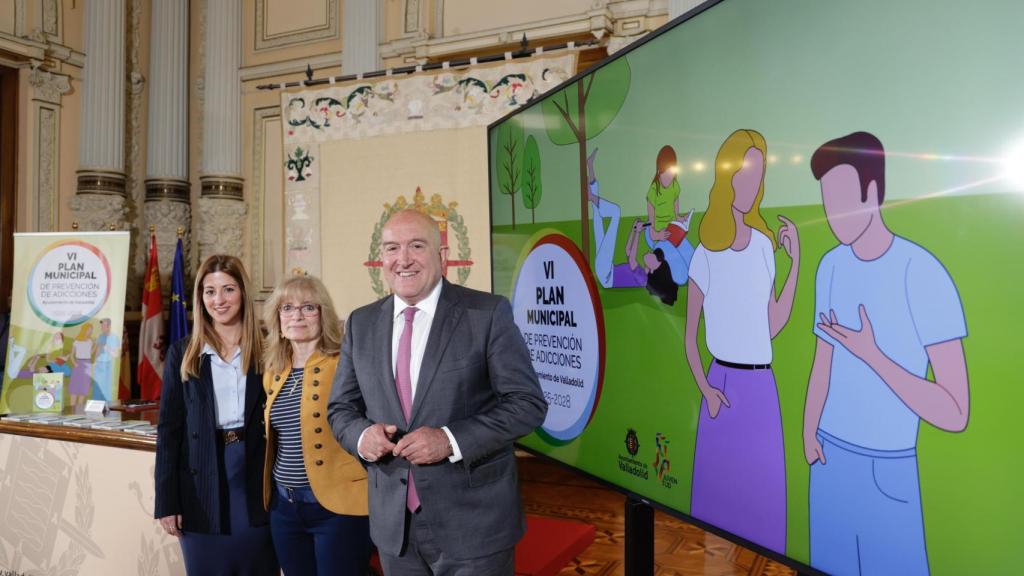 Jesús Julio Carnero presenta el VI Plan de Adicciones de Valladolid