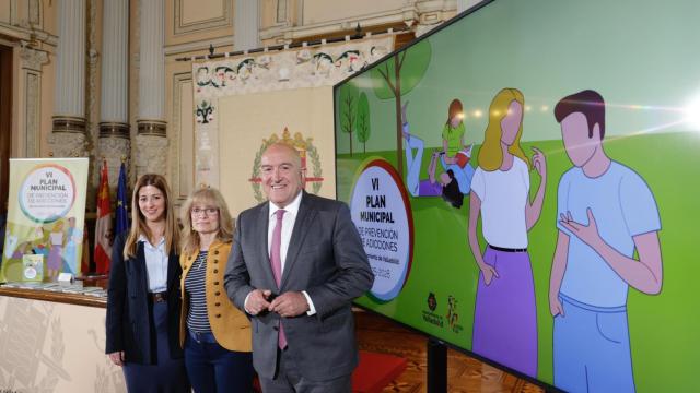 Jesús Julio Carnero presenta el VI Plan de Adicciones de Valladolid