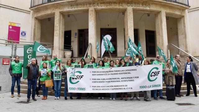Movilización de CSIF frente a la Subdelegación del Gobierno en Ciudad Real.
