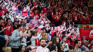 Afición en el Felipe.