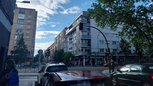 Uno de los semáforos apagados en la calle Penitencia del barrio vallisoletano de La Rondilla, este martes