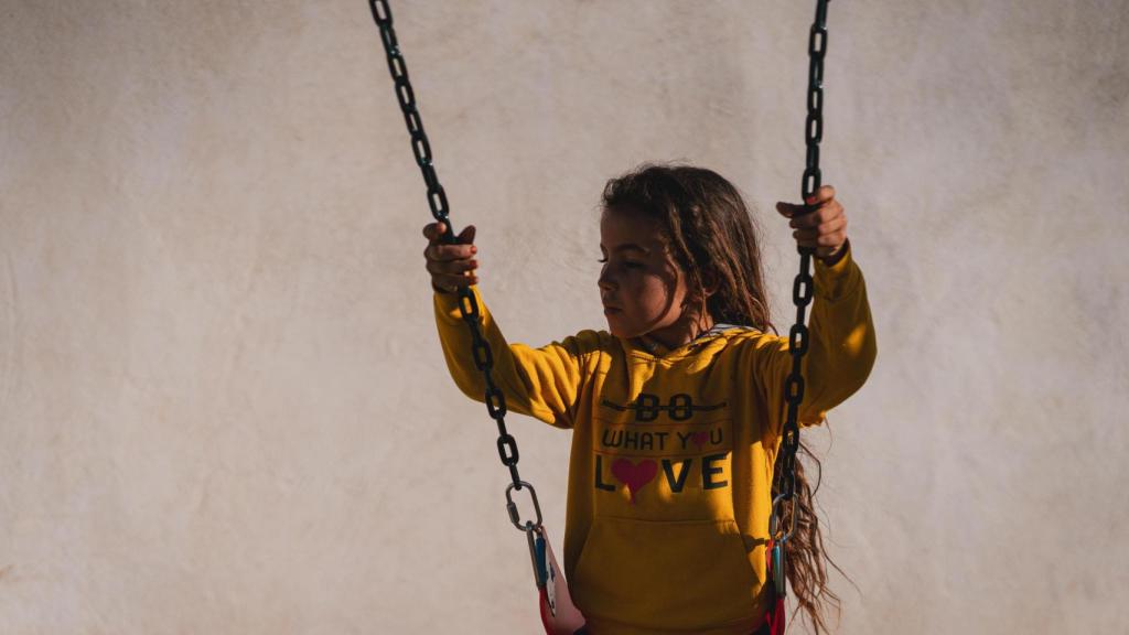 Columpio para el colegio de Ramblia.