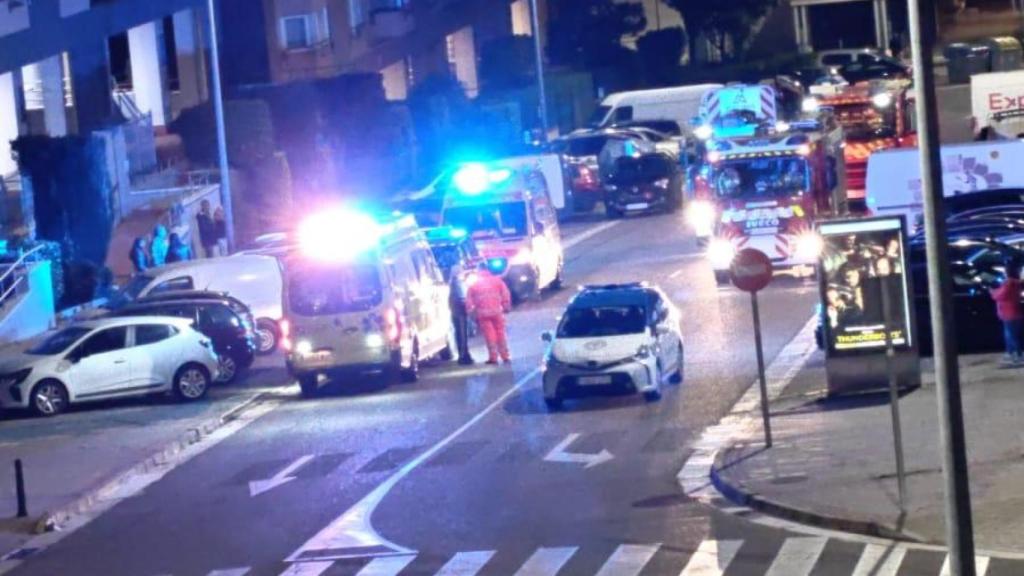 Servicios de emergencias anoche en la calle Juan de Valladolid