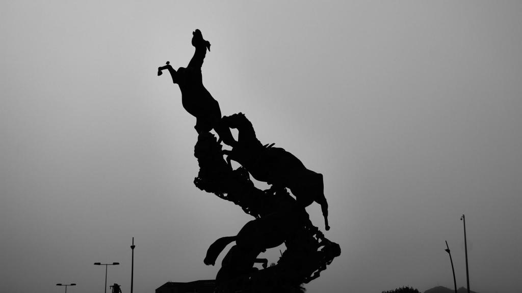 Los Caballos de Plaza de España, en Vigo.