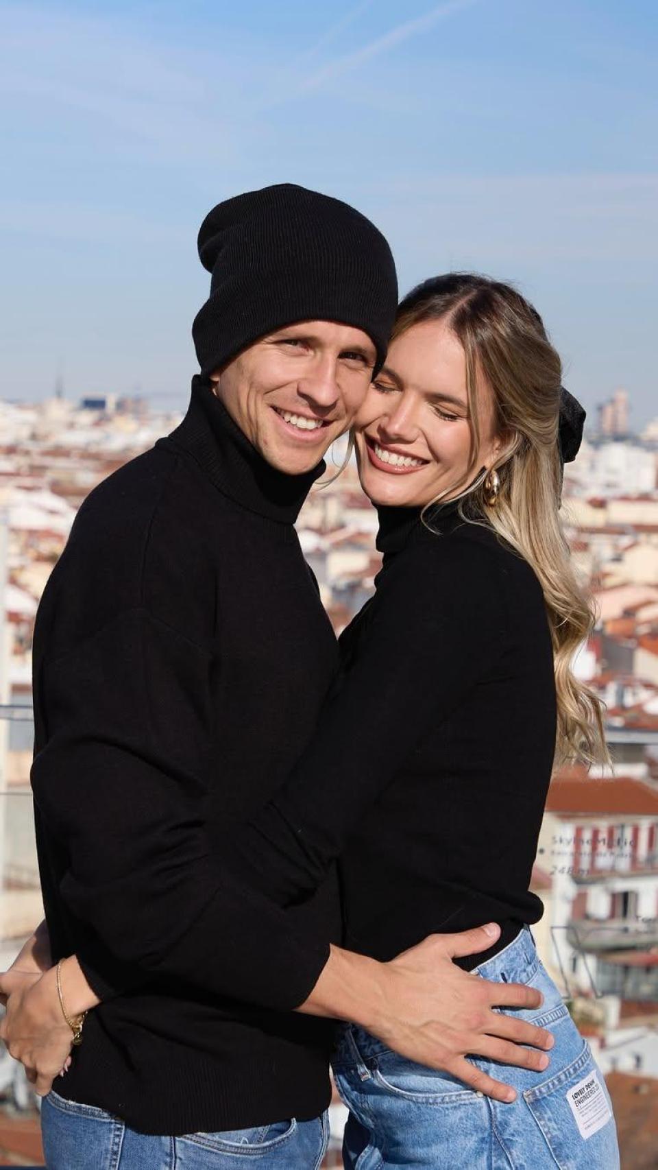 Gianluca Simeone y Eva Bargiela en una imagen de sus redes.