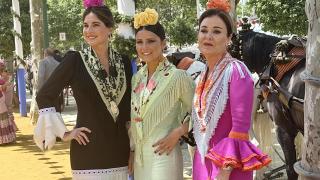 De Lourdes Montes con Cayetana Rivera a Victoria Federica y Carolina Marín: cónclave de famosos en la Feria de Abril 2025