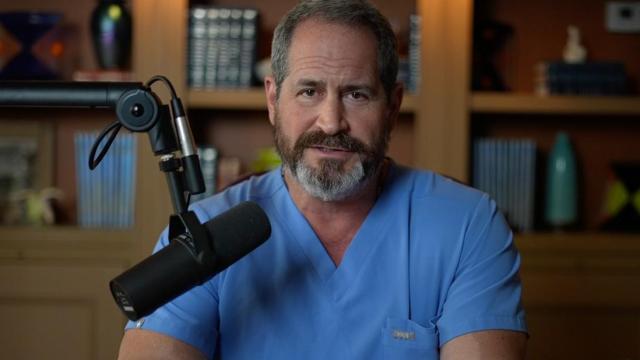 Jeremmy London, cirujano.