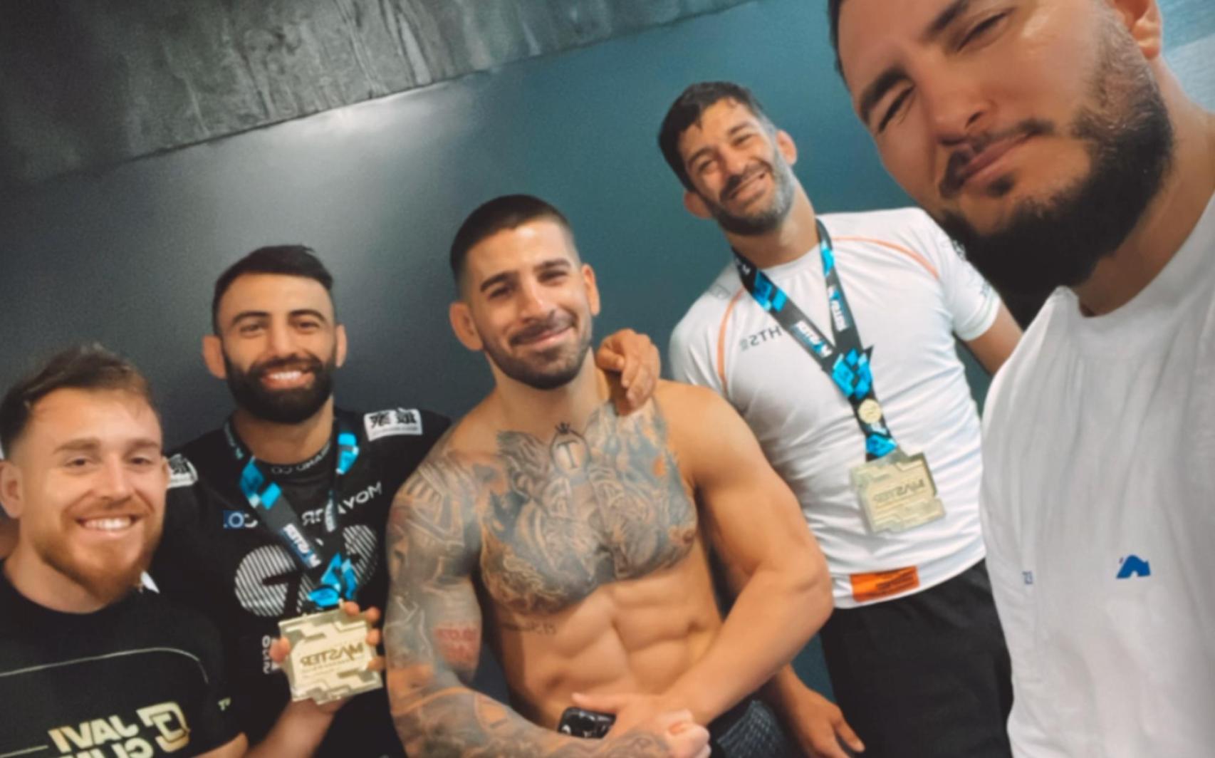 La imagen compartida por Omar Montes en el 'training camp' de Ilia Topuria