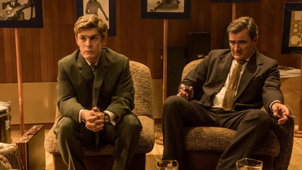 Patrick Criado y Alex Brendemühl en 'La canción'.