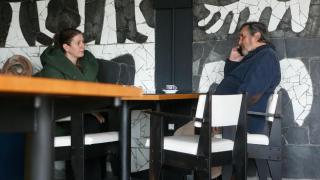 La alcaldesa de Cervo, Dolores García y el propietario de la factoría, Segismundo García.