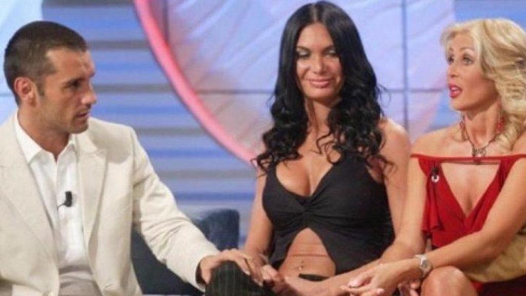 Jesús Vázquez en 'Hotel Glam' junto a Yola Berrocal y Malena Gracia.