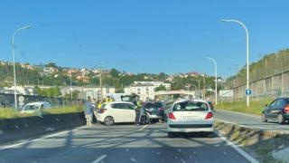 Retenciones en Alfonso Molina, sentido entrada A Coruña, por un accidente múltiple.