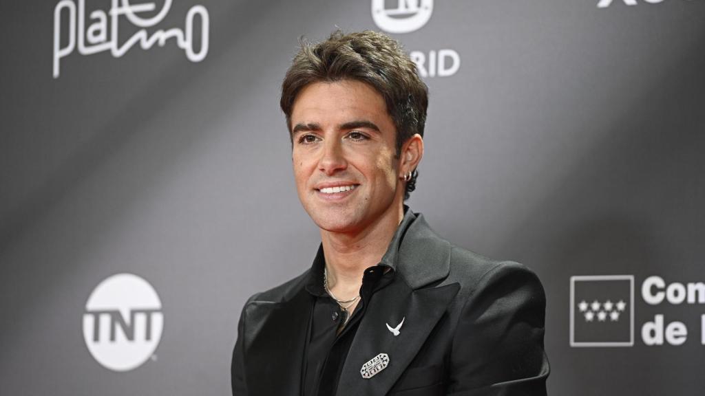 Álvaro de Luna en la alfombra roja de los Premios PLATINO