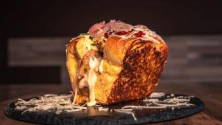 Uno de los mejores bocadillos de España se hace en un pequeño pueblo de Albacete: Está brutal