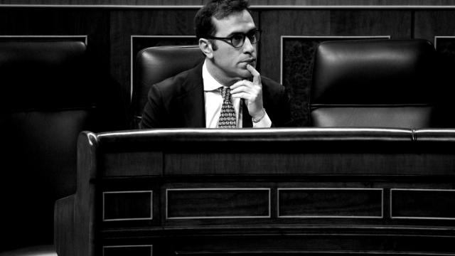 El ministro de Economía, Carlos Cuerpo, durante una sesión plenaria, en el Congreso de los Diputados, a 8 de mayo de 2025, en Madrid (España).