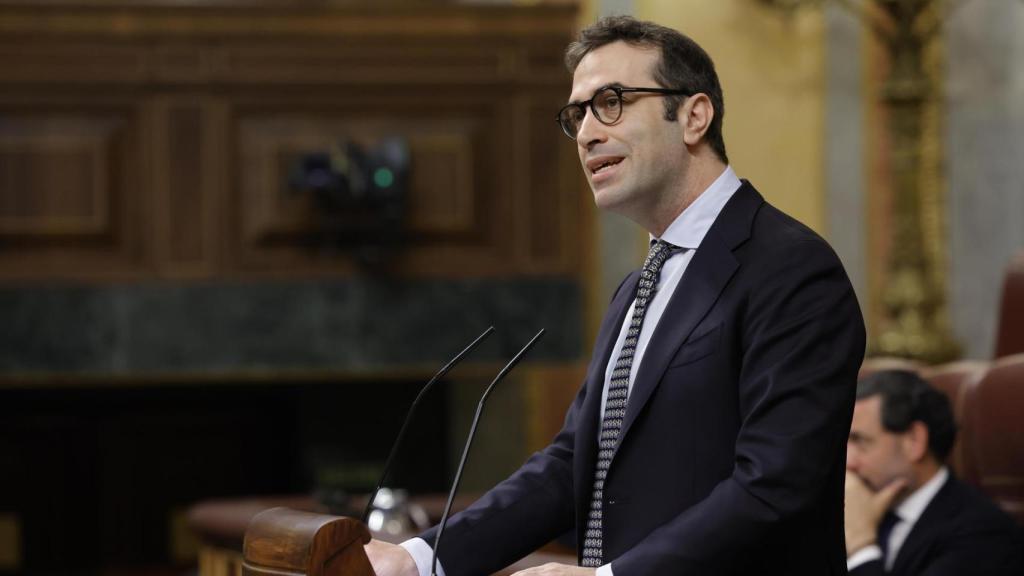 El ministro de Economía, Comercio y Empresa, Carlos Cuerpo, este jueves en el Congreso.