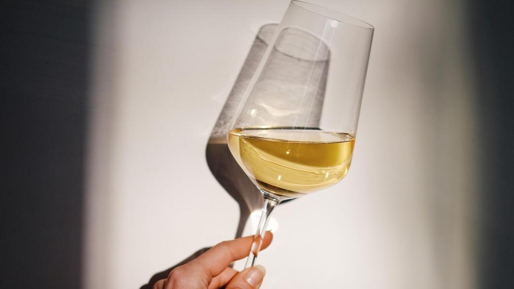 el primer vino blanco de aguja sin alcohol