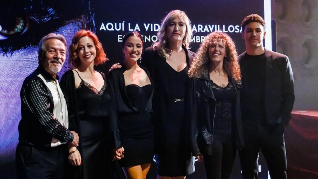 Actores en la presentación de CABARET