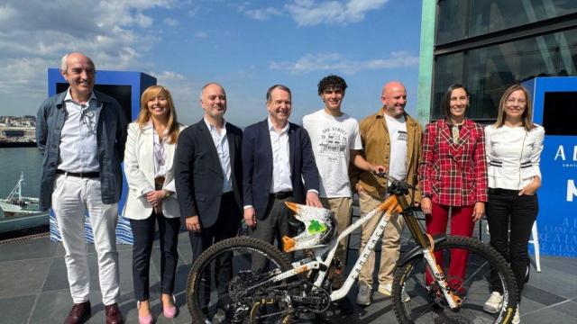 O Marisquiño celebra en Vigo su 25 aniversario con un descenso urbano inédito