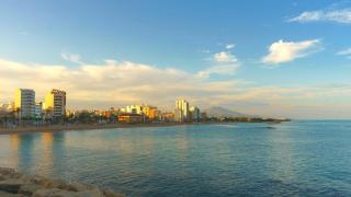 Este es el pueblo más barato de Castellón para comprar una casa al lado del mar: en primera línea de playa desde 75.000€