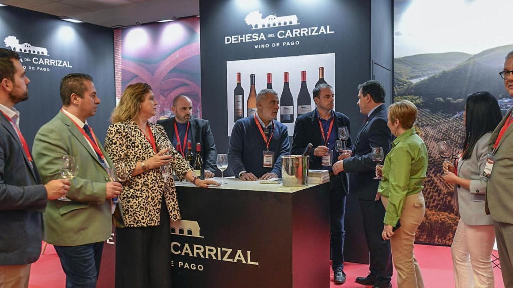 El presidente de FENAVIN traslada a bodegas y expositores que escuchará al sector para mejorar la feria.