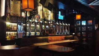 Fachada del bar Escocia, en la calle Laurel de Zaragoza.