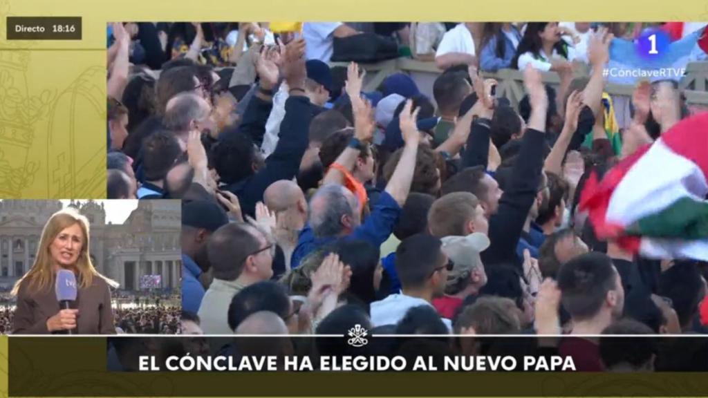 'Telediario 2' informando sobre la fumata blanca.